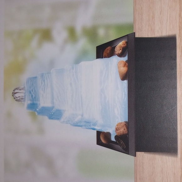 PYRAMID RGB LED FOUNTAIN - Picture 2 of 6